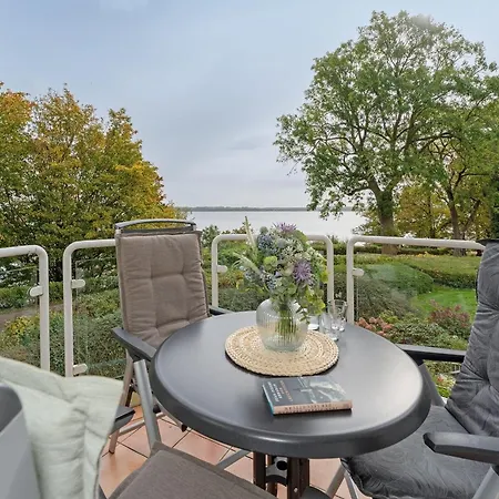 Apartment Meerblick Und Golf Lubeck